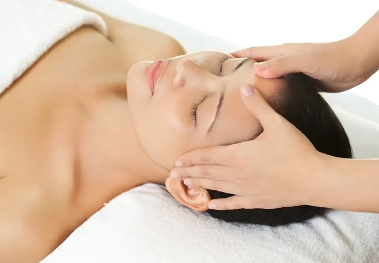 Cách nhận biết, phân biệt nám mảng và nám chân sâu để điều trị